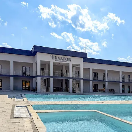 ホテル Ekvator New 2025