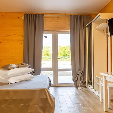 Ekvator New 2025 ホテル *